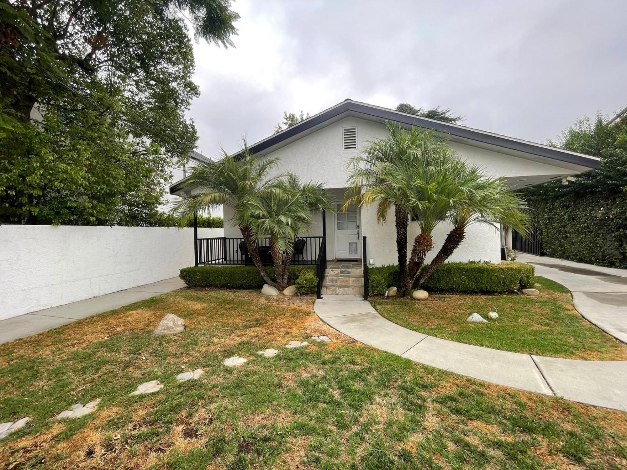 Charming Bright Traditional Home In Sherman Oaks Los Angeles Exterior photo