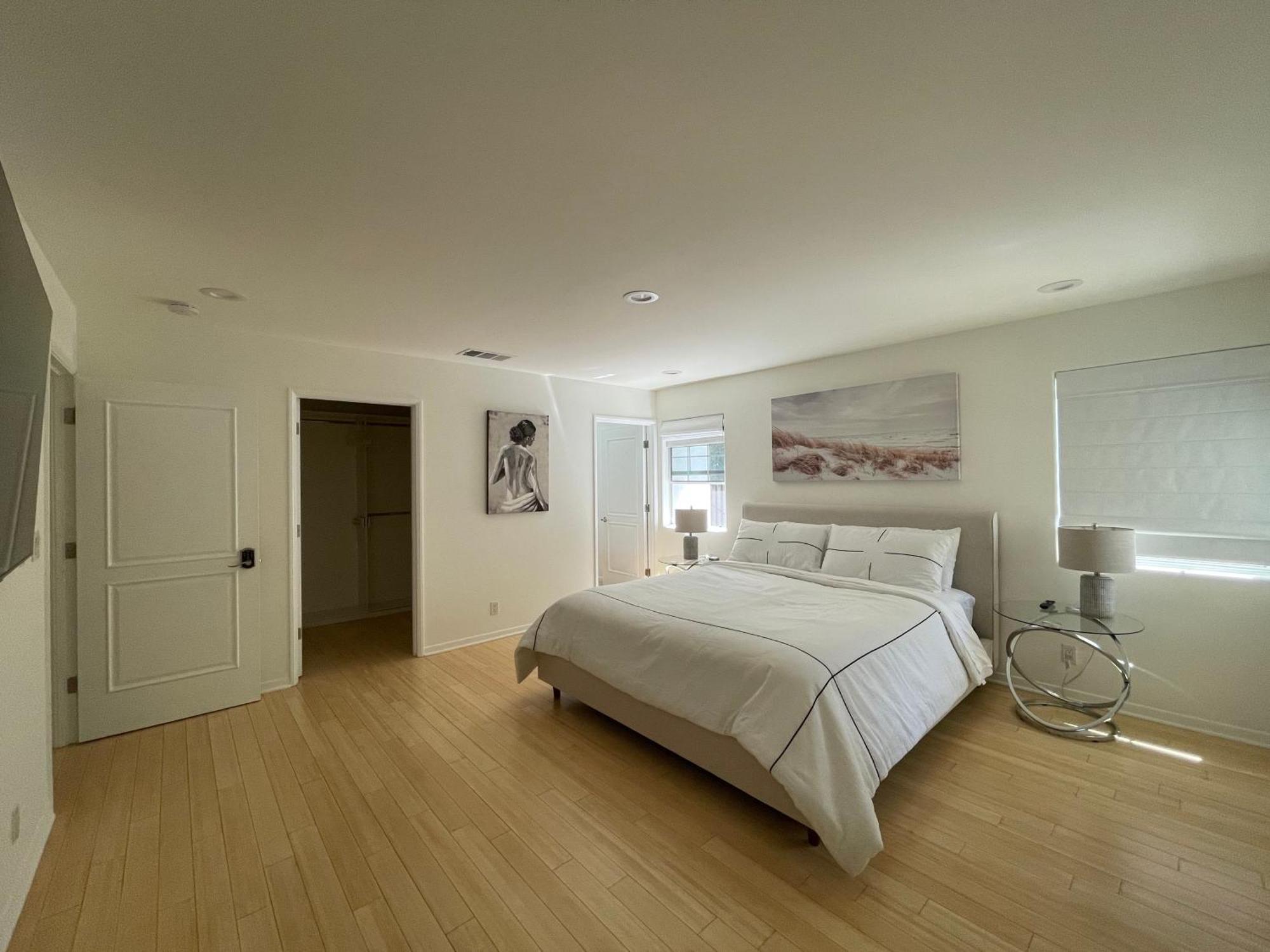 Charming Bright Traditional Home In Sherman Oaks Los Angeles Exterior photo